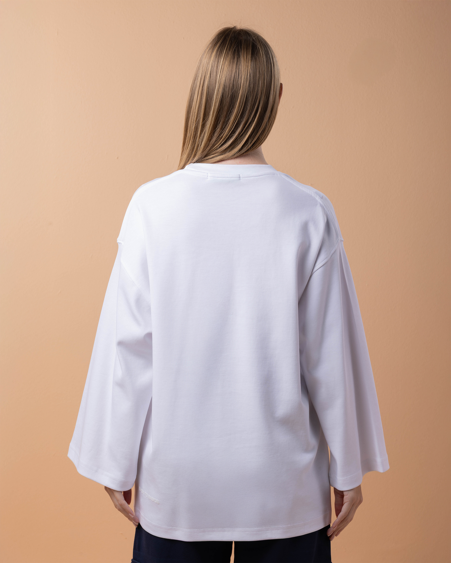 Women’s long sleeves oversized white T-shirt UK