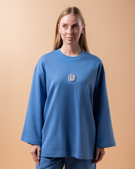 Women’s long sleeves oversized azure blue T-shirt with patch UK