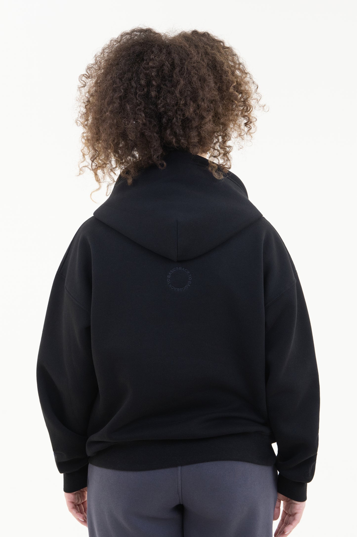 هودي لون أسود داكن