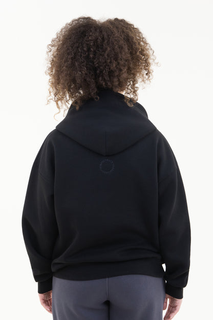 هودي لون أسود داكن